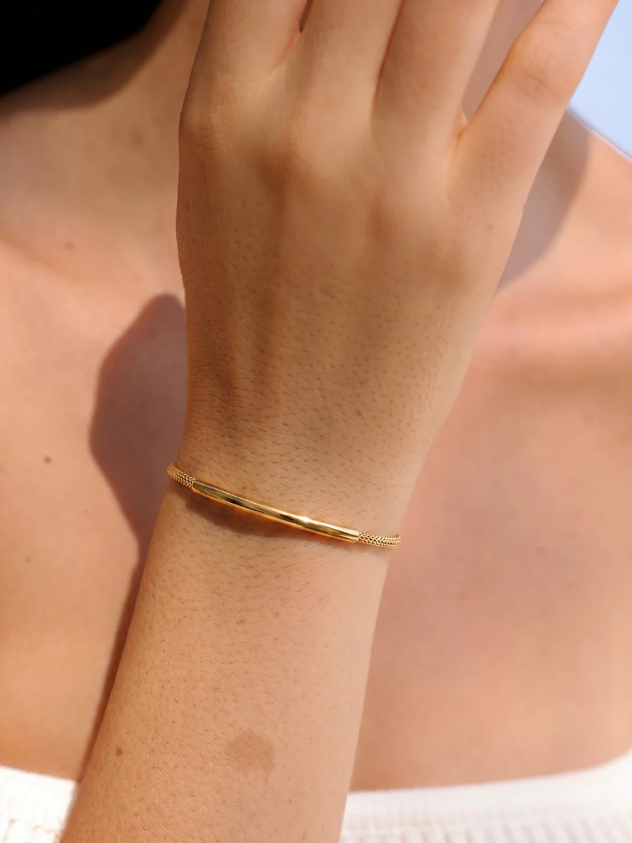 Chic Minimal ARMBAND - Image 2
