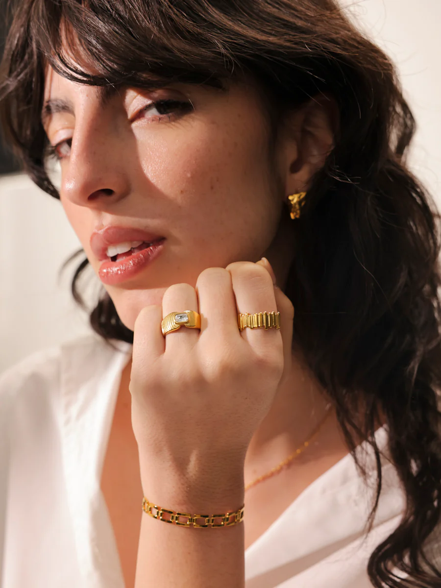 Dainty Loop Armcuff - Image 7