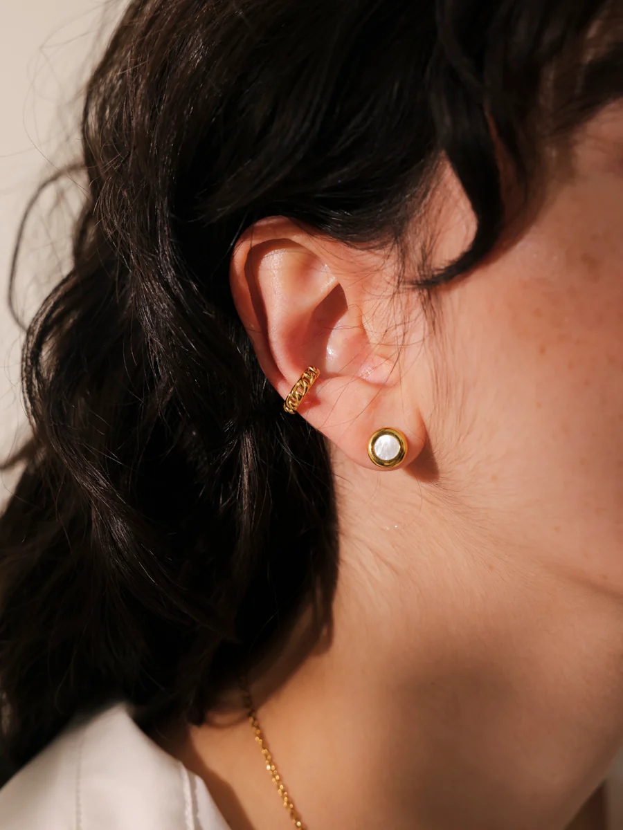 Gentle Twist Earcuff - Image 2
