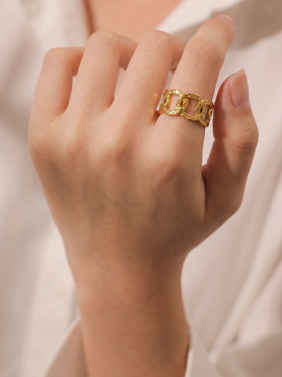 Hammered Elegance Ring - Image 3