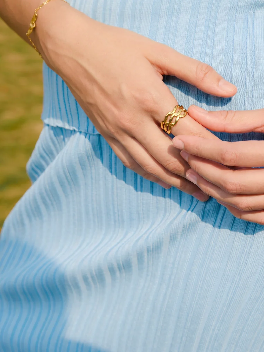 Ripple Trio Ring - Image 3