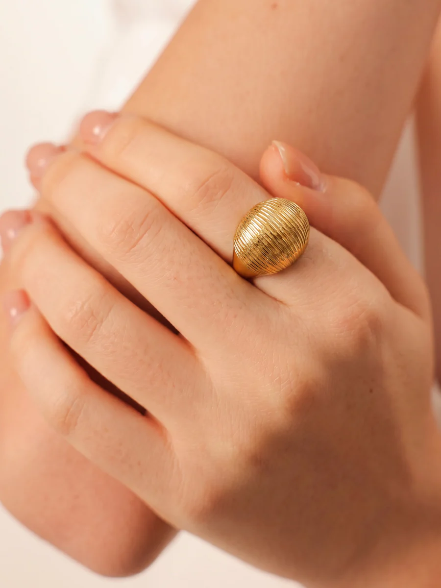 Sculpted Shine Ring - Image 2